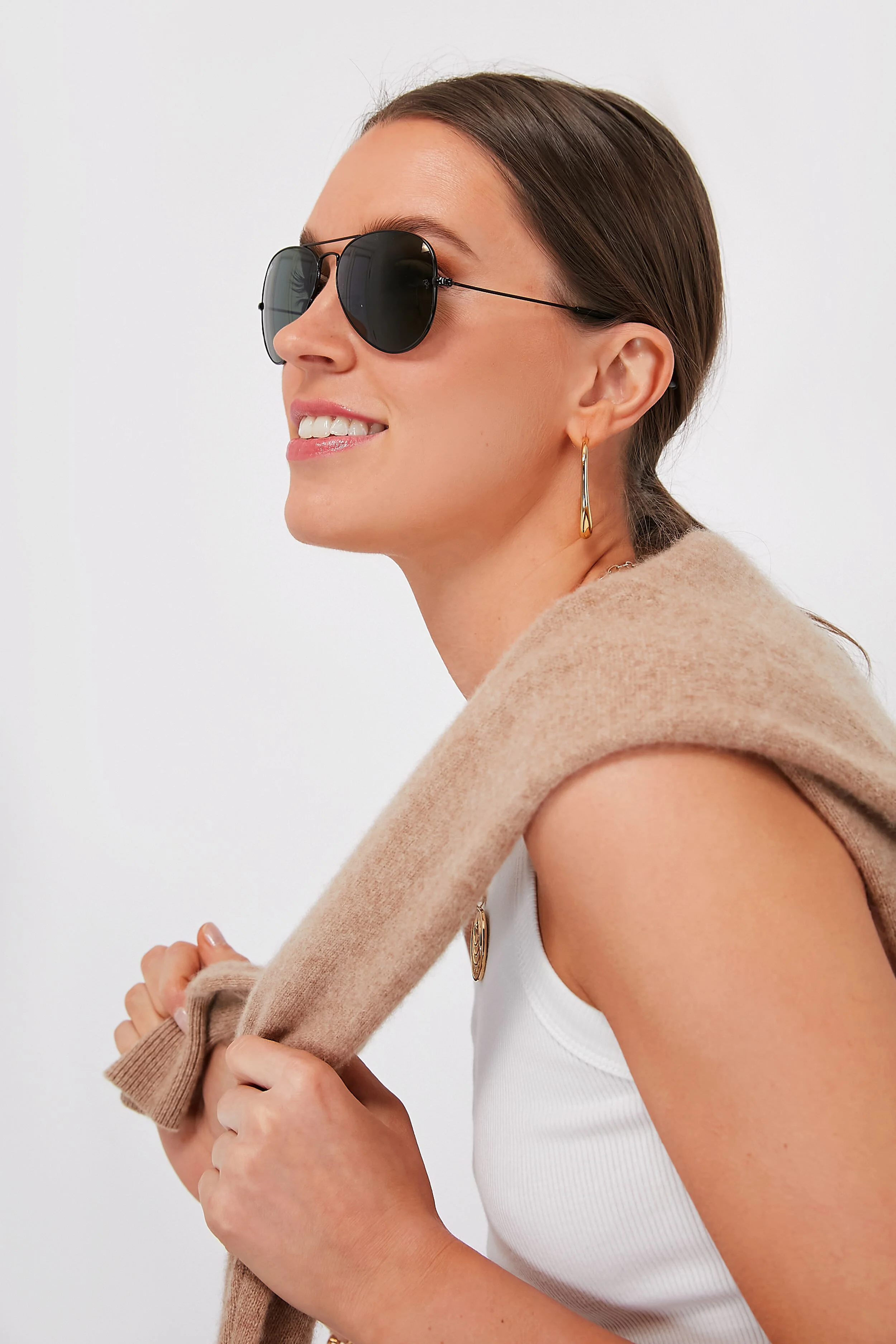 Black Classic Aviator Sunglasses - Image 2