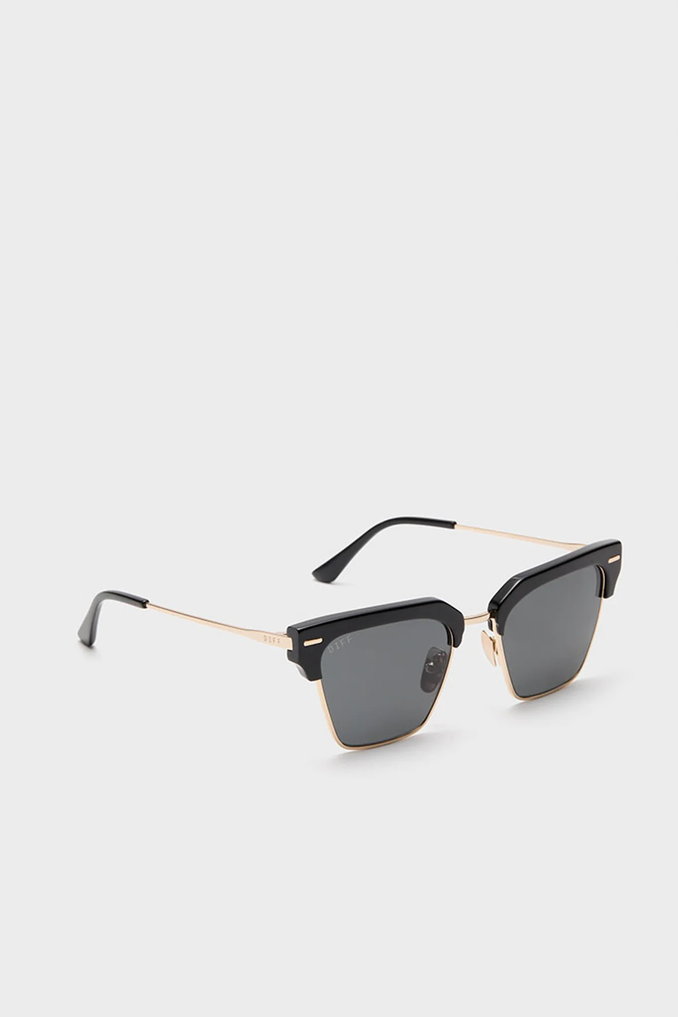 Black Polarized Capri Sunglasses - Image 4