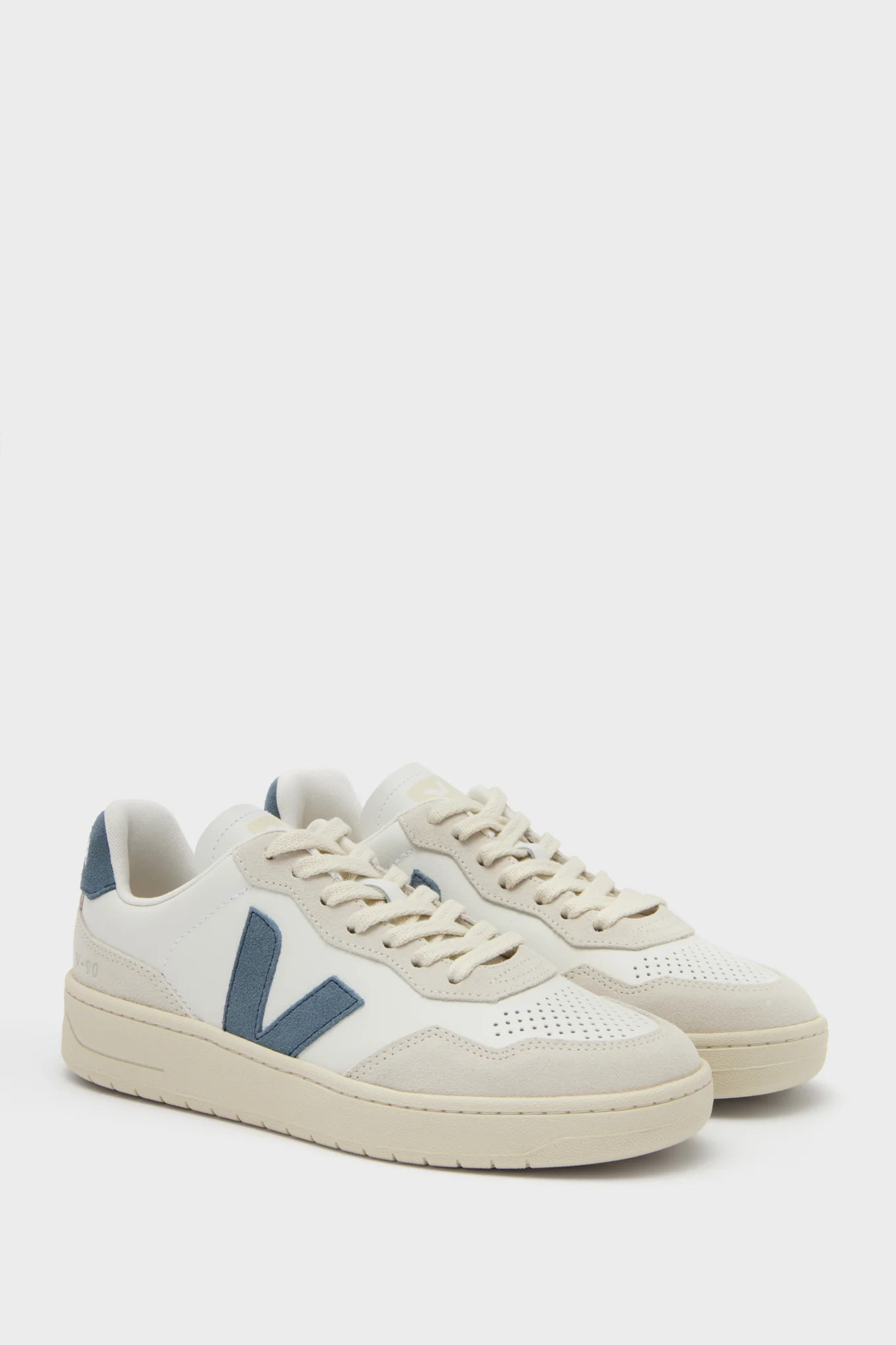 Extra White California V-90 Sneakers - Image 4