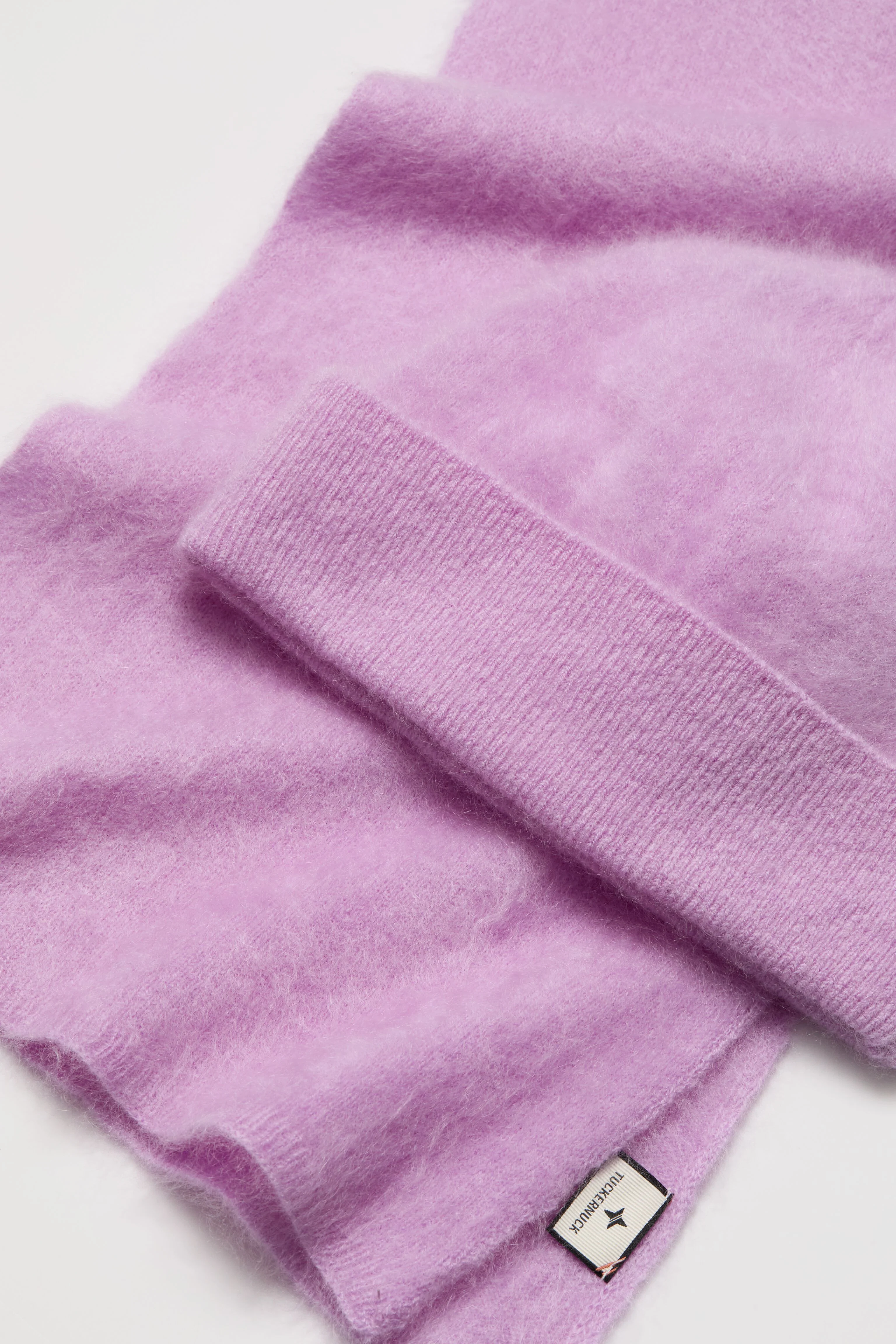 Lilac Cashmere Hat and Scarf Set - Image 4