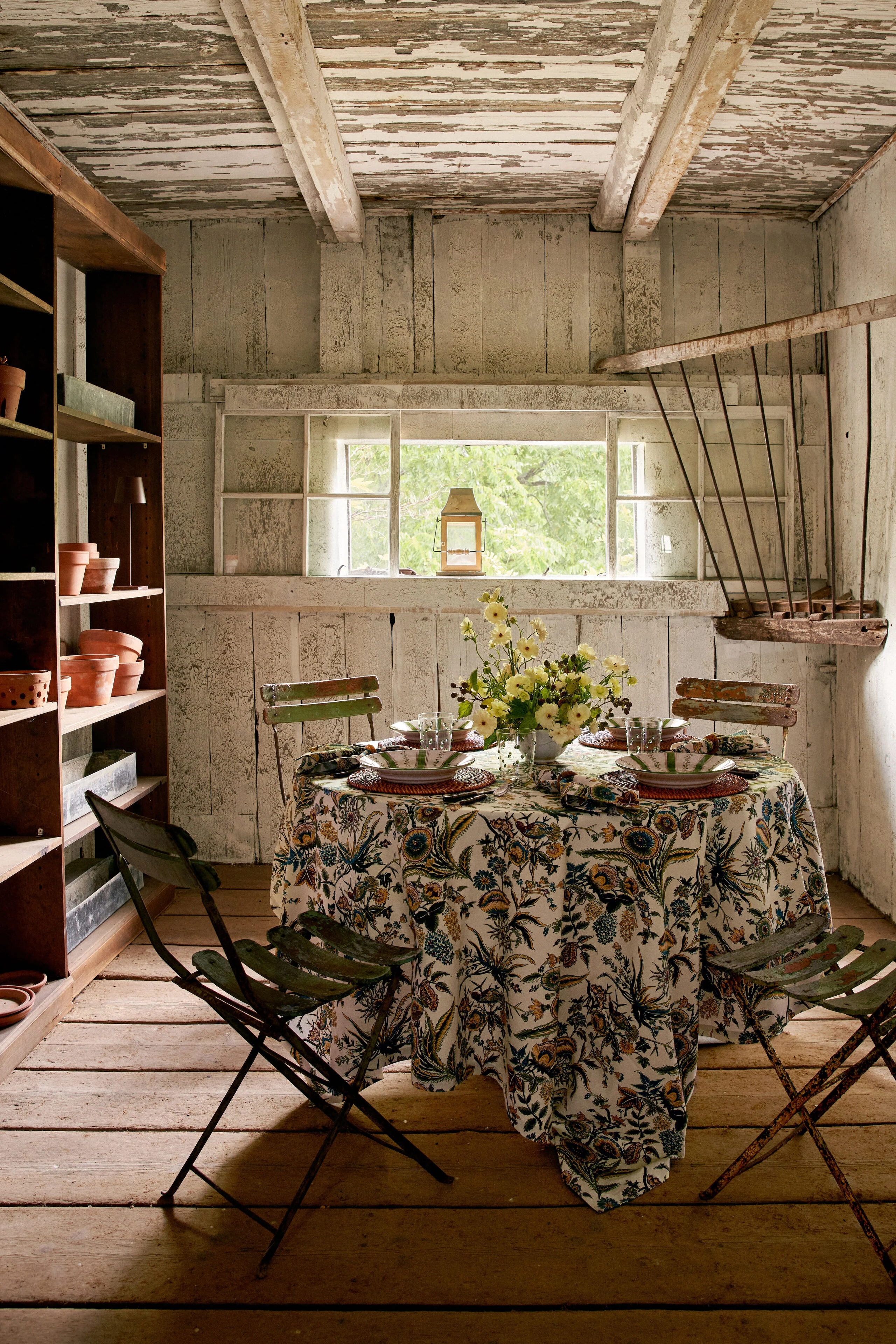 Sharp Floral Tablecloth - Image 2