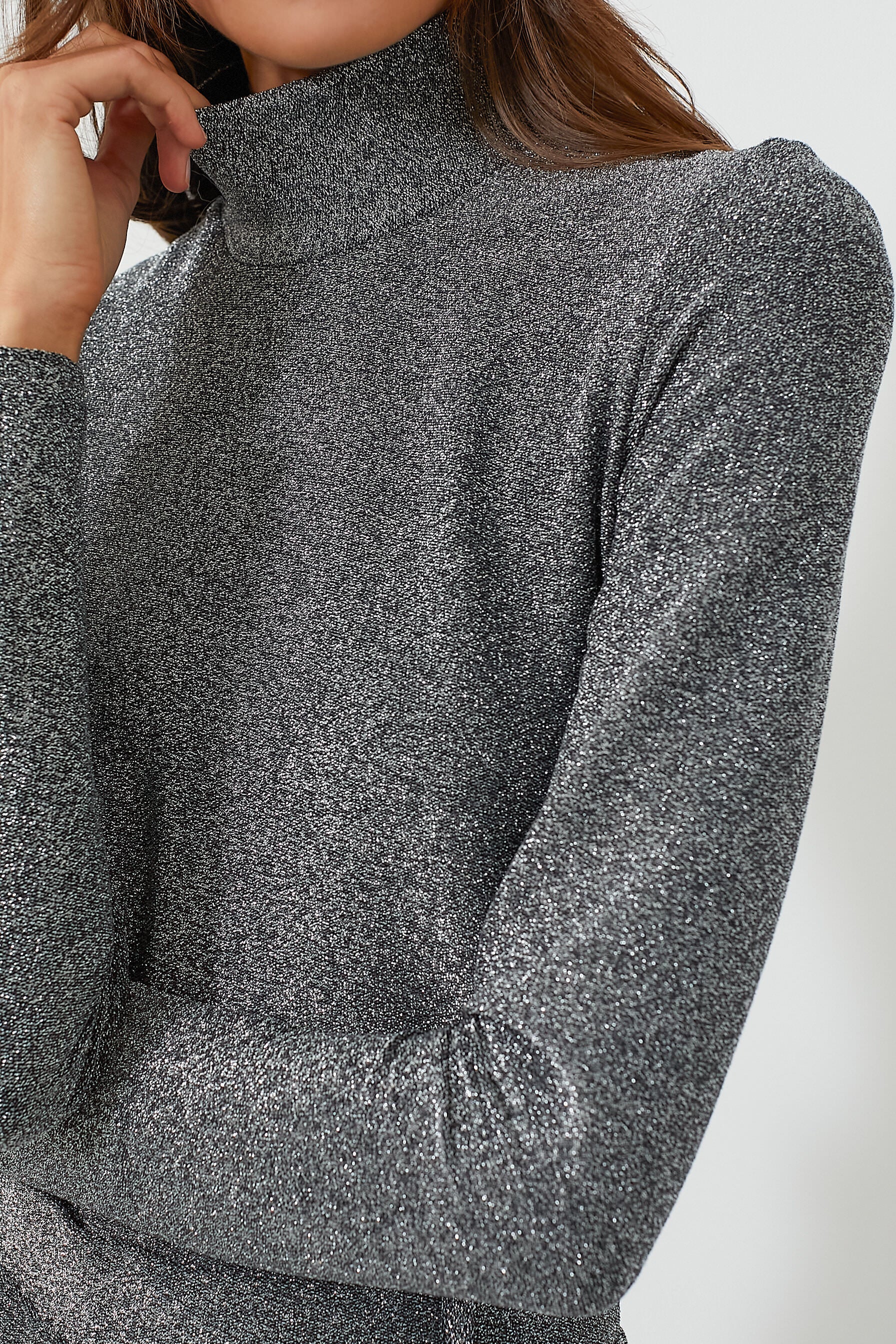 Shimmer Gray Jacka Turtleneck - Image 5