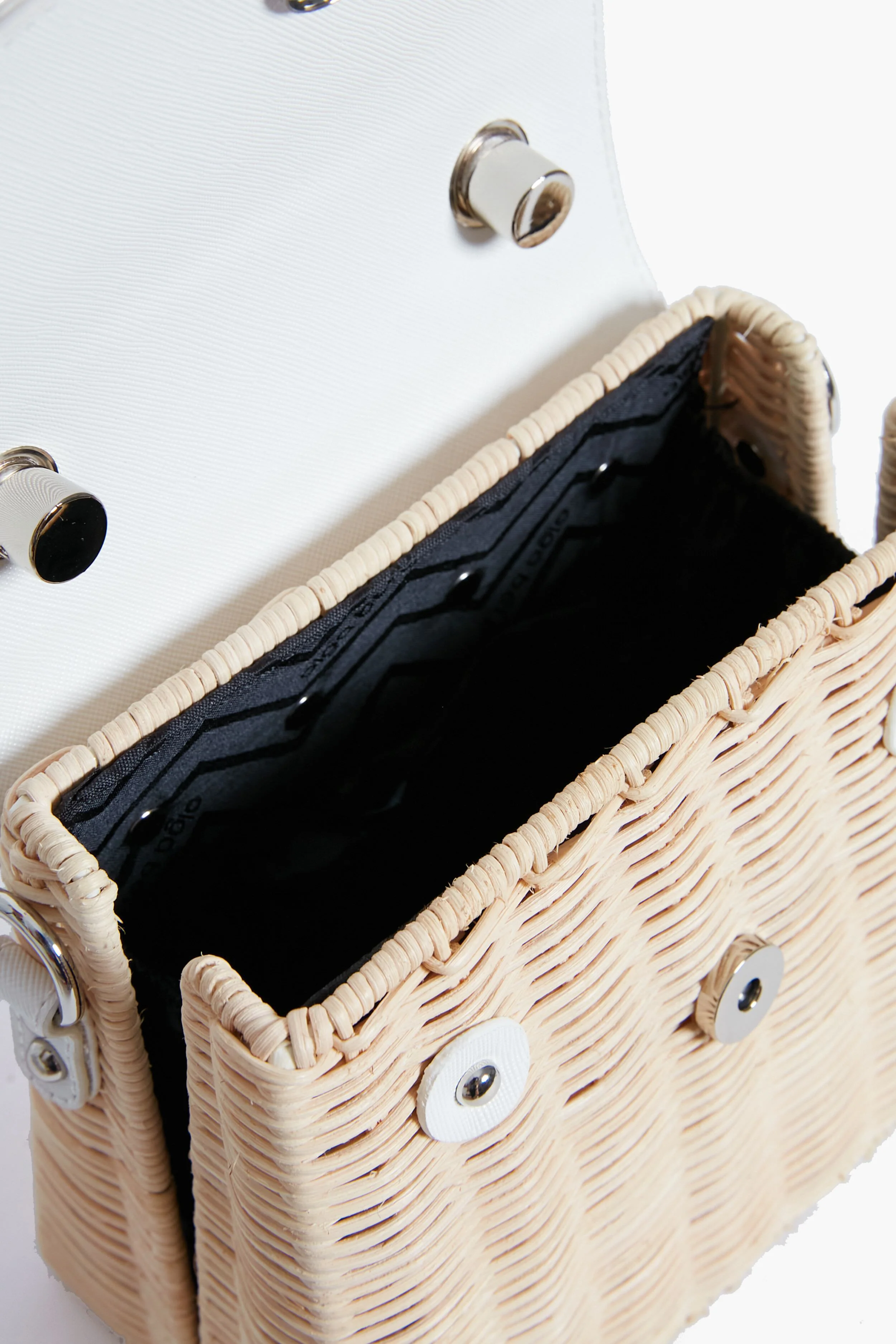 White Donna Wicker Top Handle - Image 6